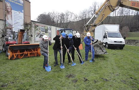 2010: Spatenstich für den Neubau – Bild 1